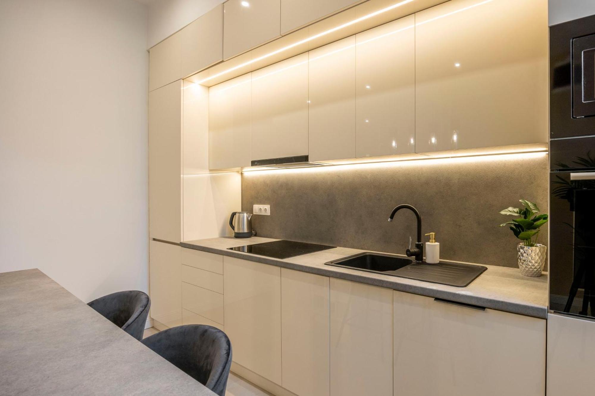 Luxury & Classy Central Apartment With 3Bedrm, 2Bathrm Budapest Extérieur photo
